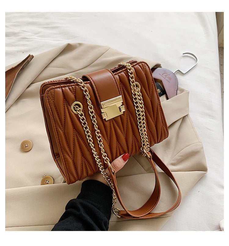 Women's Pleated Chain Crossbody Bag – Mini Vegan-Friendly Imitation Leather Shoulder Purse with Gold Hardware