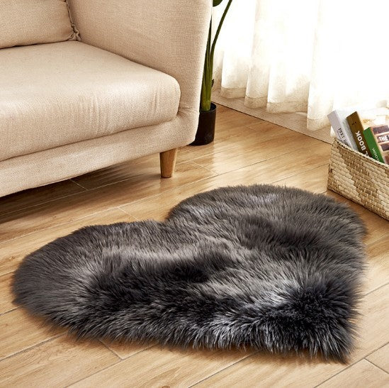 Plush Heart Shaped Fluffy Rug – Non-Slip Soft Carpet for Living Room & Home Decor