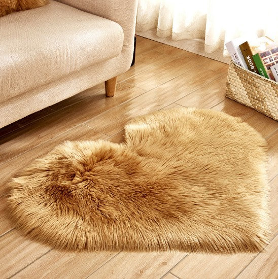 Plush Heart Shaped Fluffy Rug – Non-Slip Soft Carpet for Living Room & Home Decor