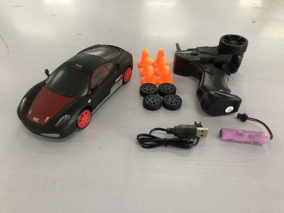 1:24 Scale RC Drift Car – 4WD Remote Control Racing Car with LED Lights & Traffic Cones