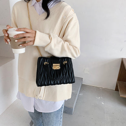 Women's Pleated Chain Crossbody Bag – Mini Vegan-Friendly Imitation Leather Shoulder Purse with Gold Hardware