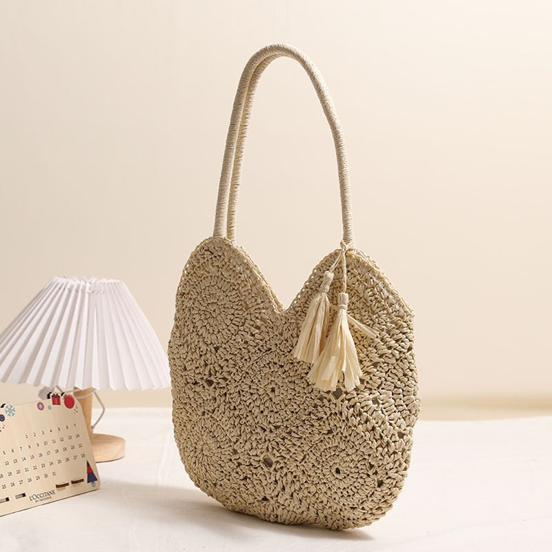 Women's Woven Straw Shoulder Bag – Large Capacity Hollow Tassel Tote in Grandma Plaid