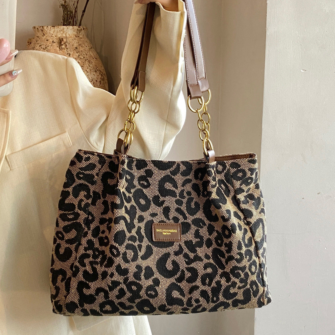 Women's Large Capacity Tote Bag – Brown Animal Print PU Bucket Shoulder Bag for Work & Travel